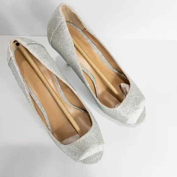 Thalia Sodi Lenna Beaded Heel Pumps Silver -7 - Picture 7 of 9